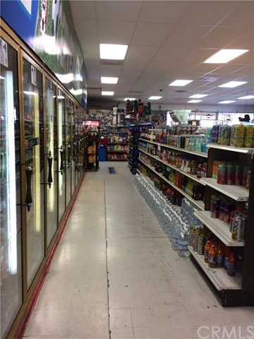 1220 W 9th St, Merced, CA 95341